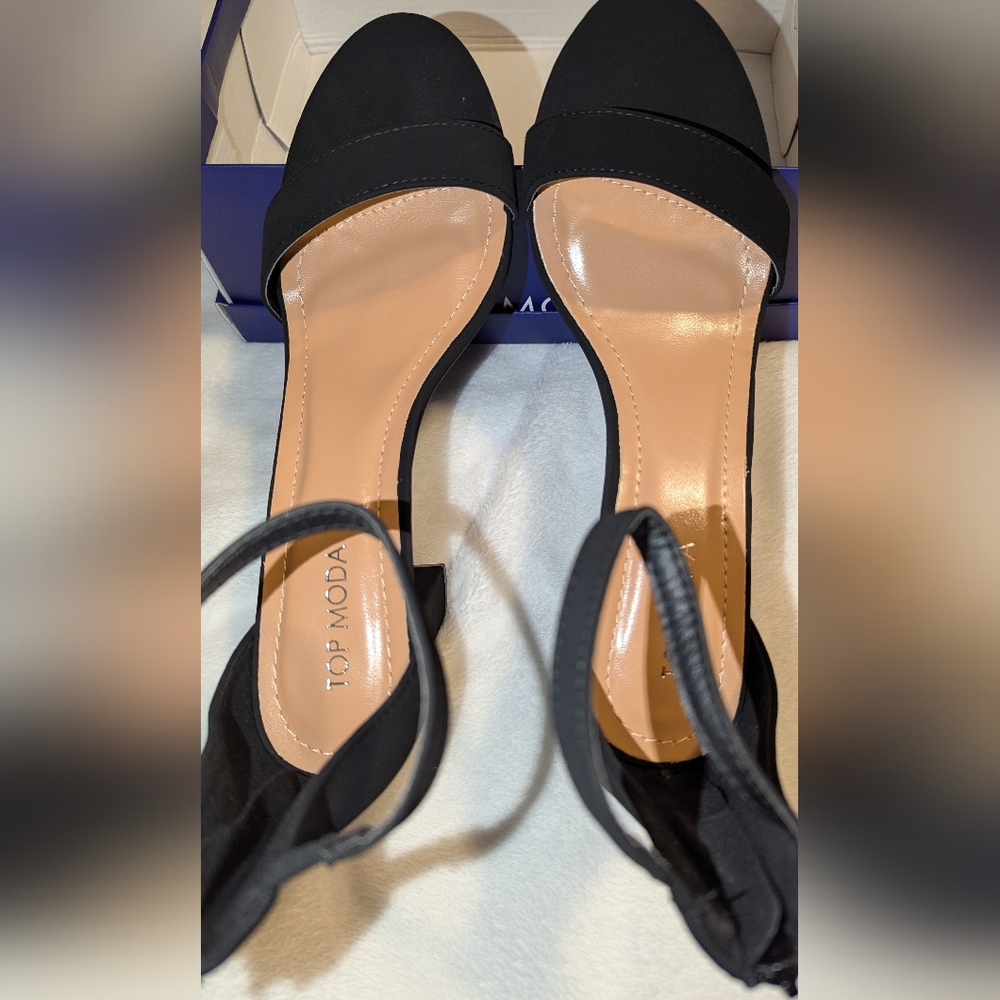 Women's Size 10 Faux Suede Black Dress zip Back Ankle & Toe Strap